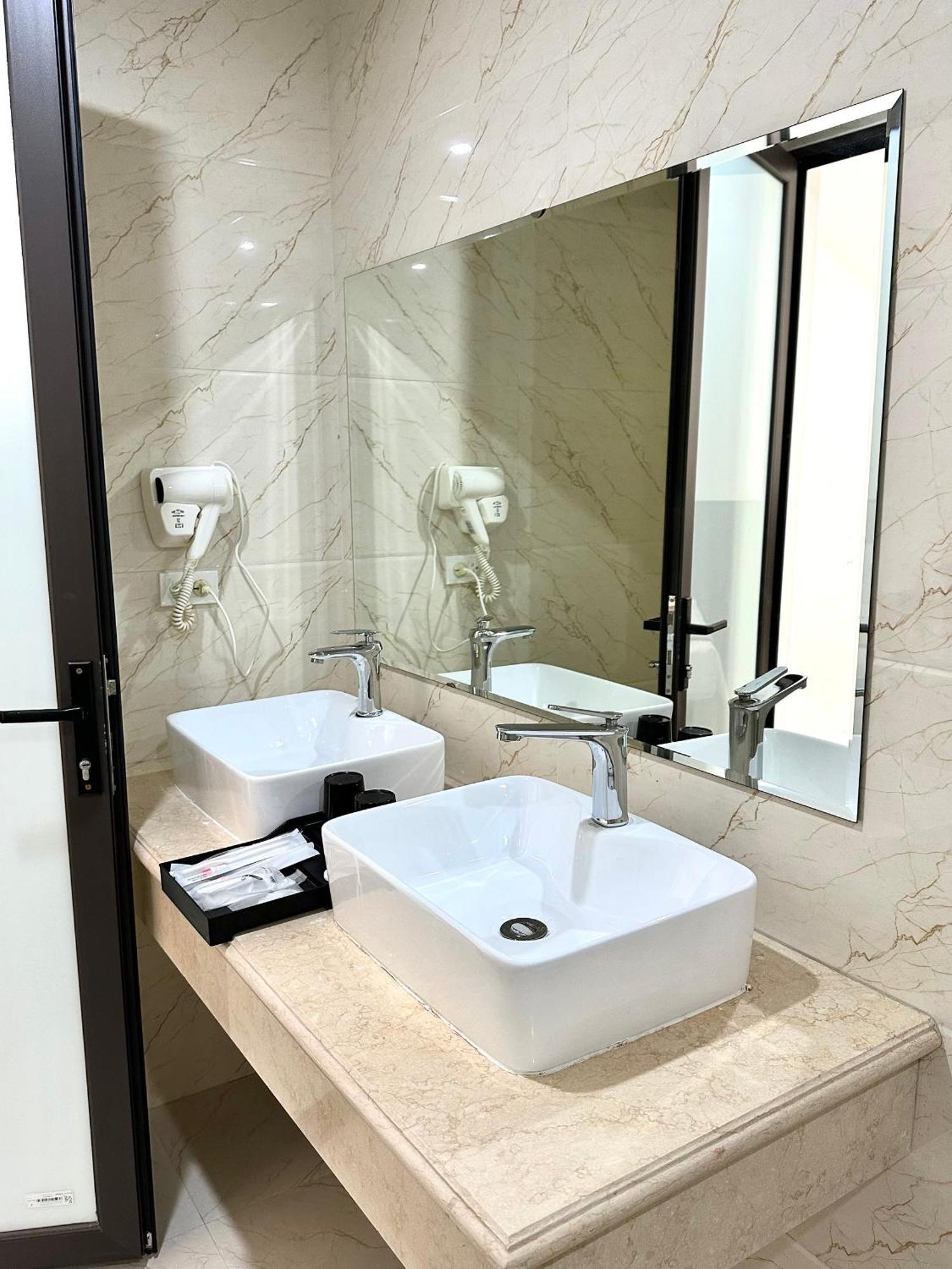 Vinh Khang Ha Long Hotel Экстерьер фото